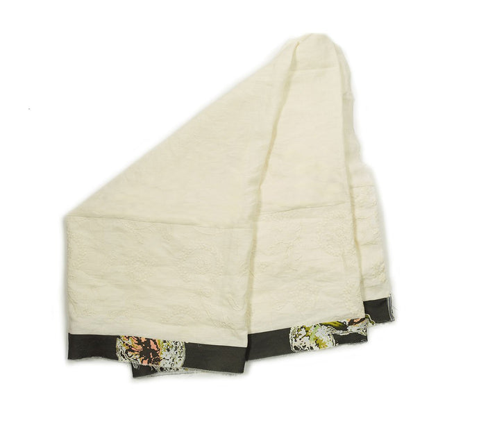 WINTER ROSE TABLECLOTH